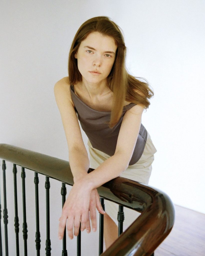 Olga Kravchuk for Carriere